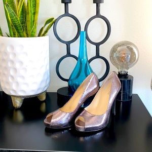 PREVIEW INTERNATIONAL Pewter Snakeskin Heels 8